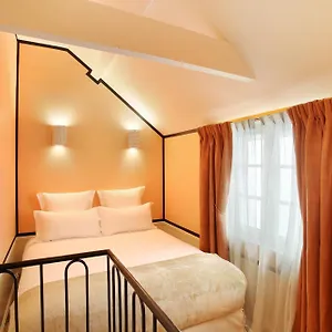 Le Ferdinand - Le Marais Serviced Parigi