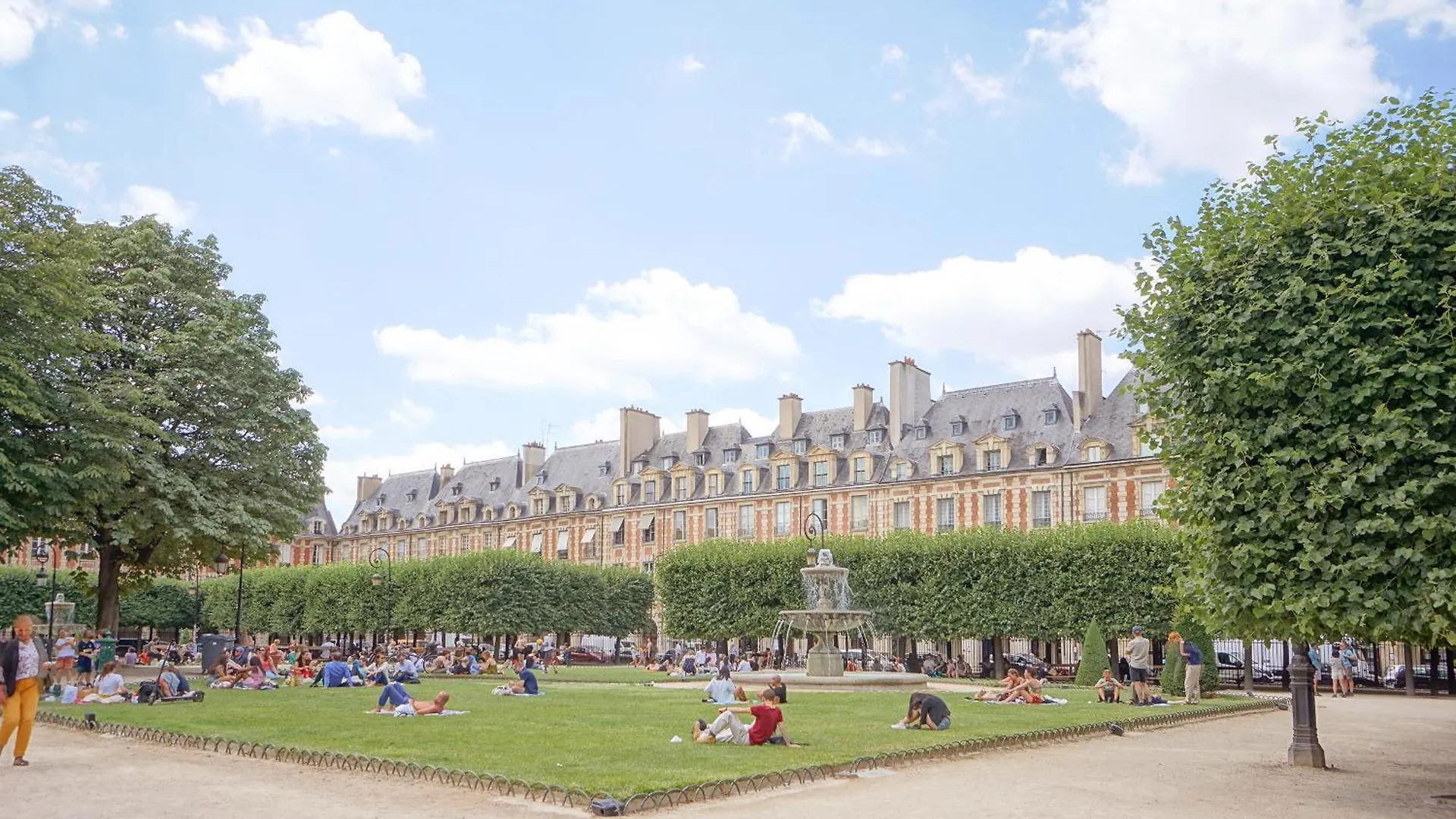 La Suite Parisienne Francie